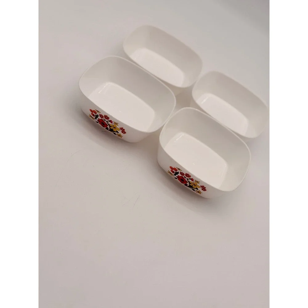 Dawn Garfield NJ Vintage Set of 4 Small Square White Floral Plastic Bowls 1970s